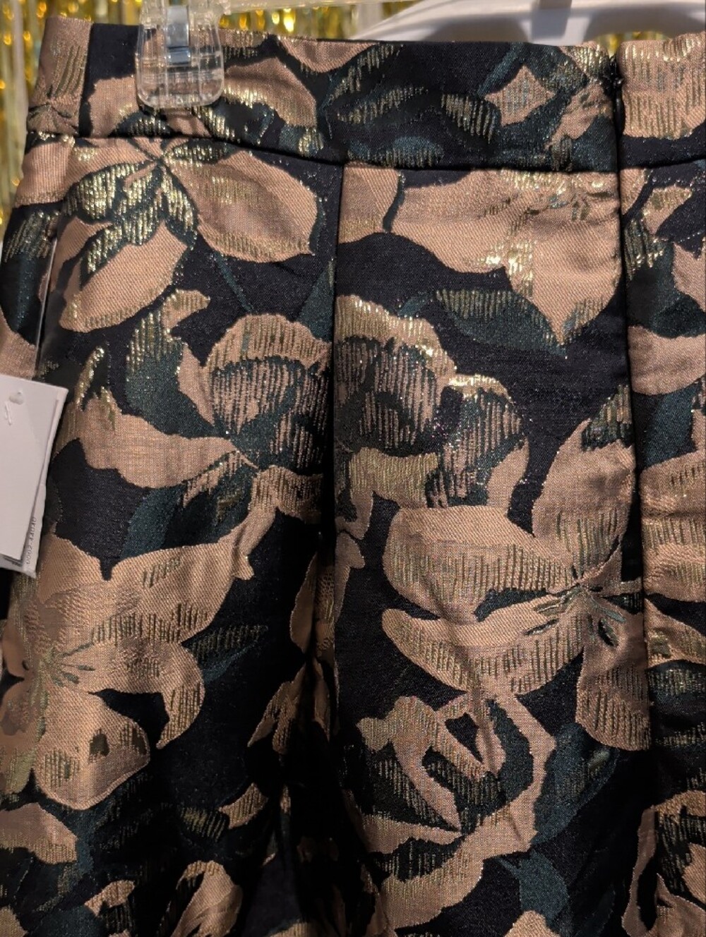 🔥JustFab Black A-Line Skirt with Rose Gold Floral Jacquard, Size L - Picture 7 of 9